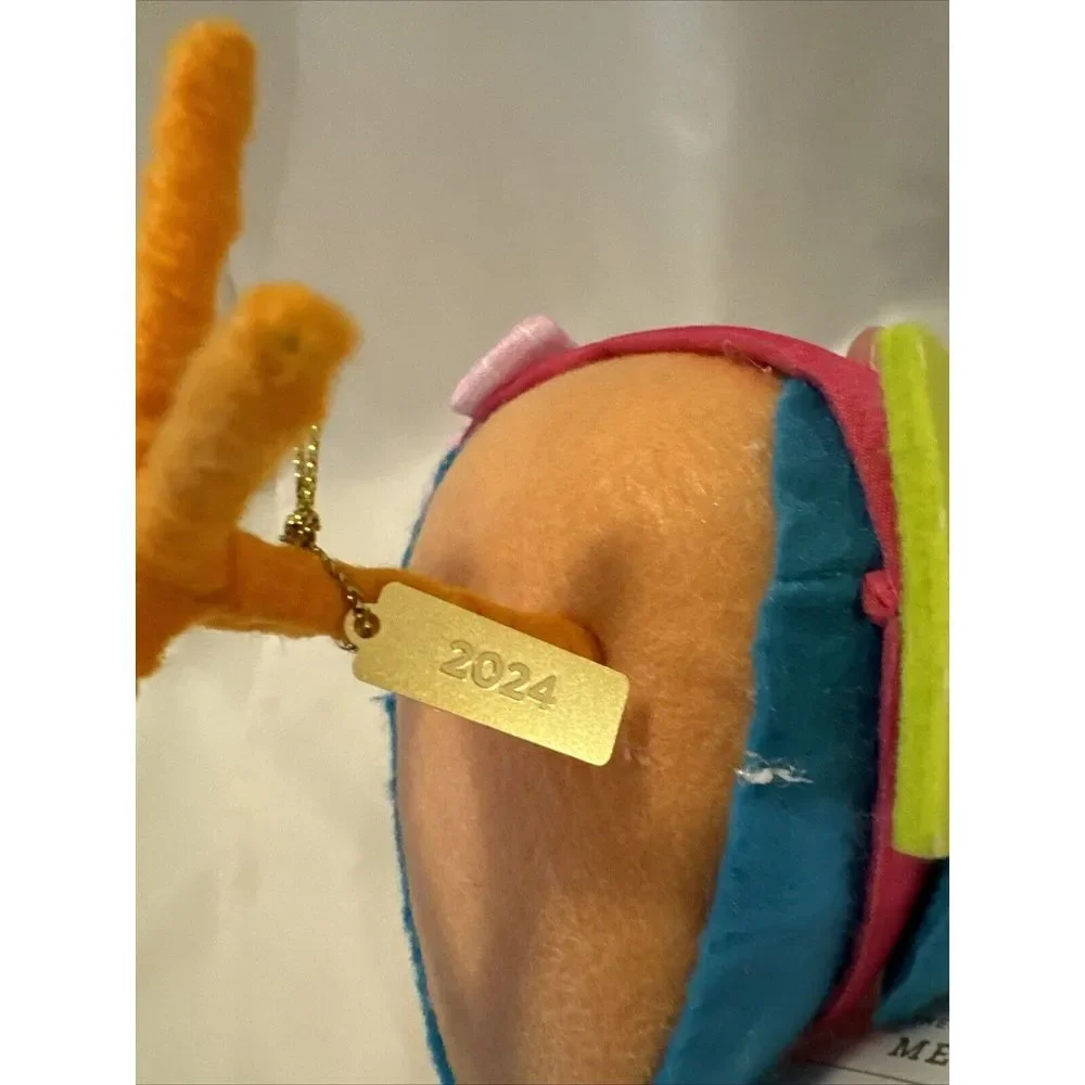 Target Wondershop Featherly Friends Merry 2024 Decorative Bird Hat Scarf Sunglas
